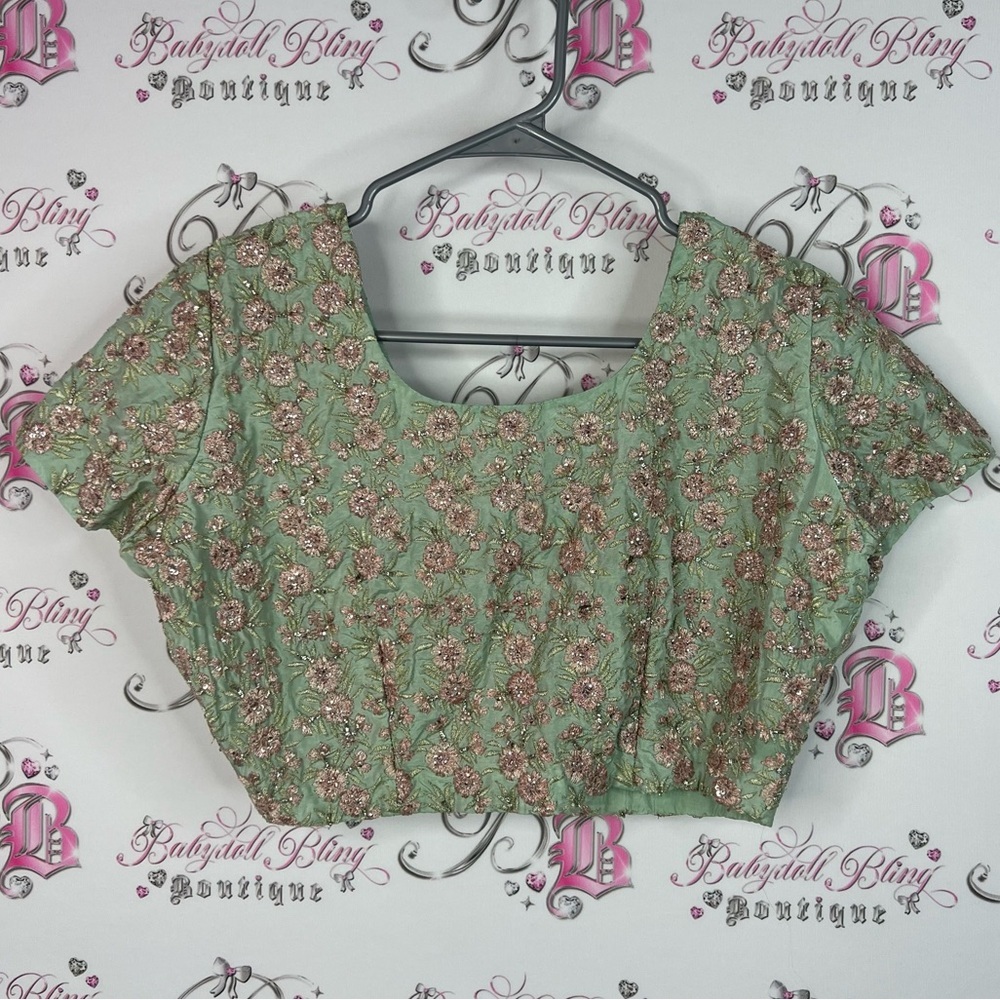 Top embroidered sequins floral flowers cropped Green Floral Women's Top
